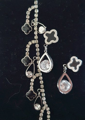 Gri Zincir Detaylı Beyaz İşlemeli Bileklik ve Kupe Seti - Görsel 3