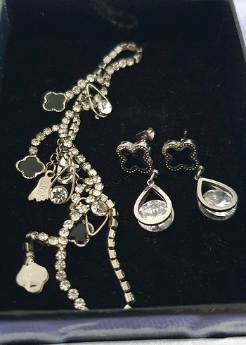 Gri Zincir Detaylı Beyaz İşlemeli Bileklik ve Kupe Seti - Görsel 7