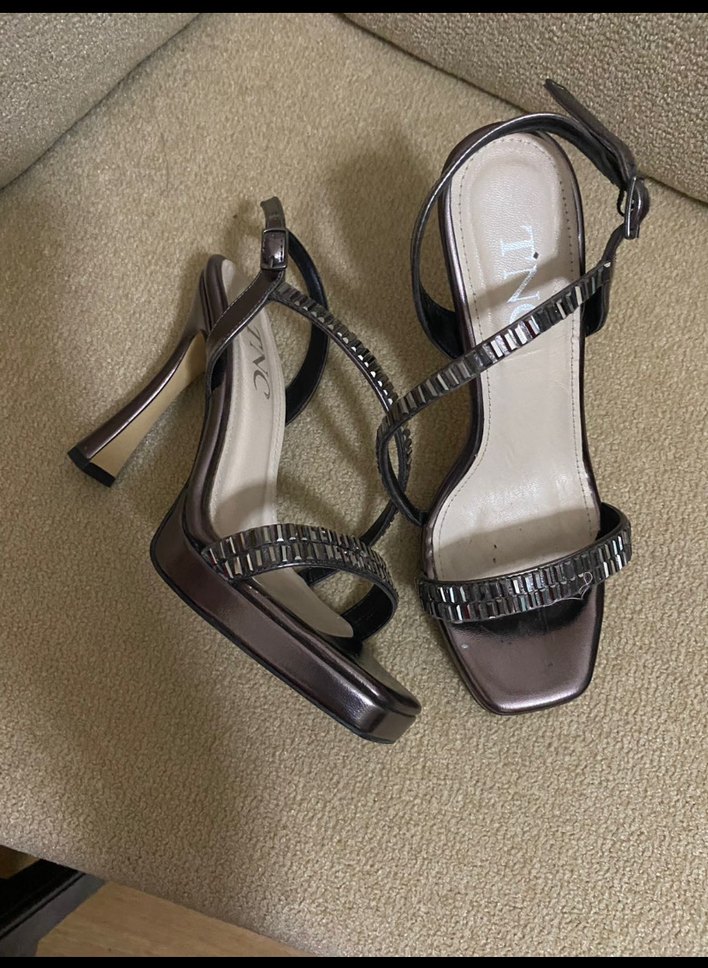 Parlak gümüş  Topuklu sandalet - Görsel 2