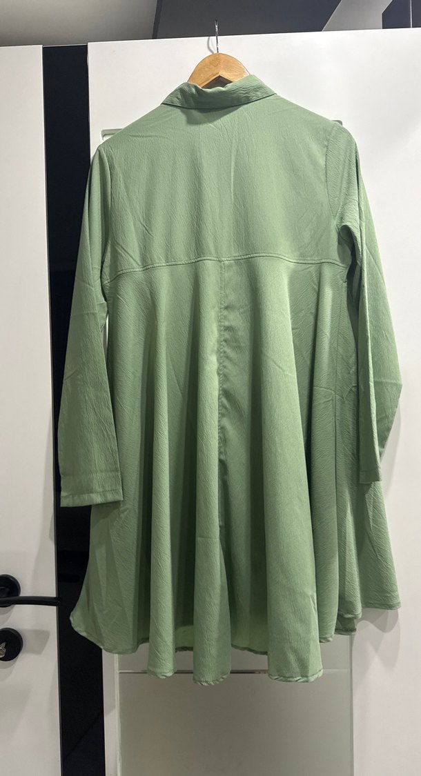 Düğmeli Uzun Kollu Yeşil Keten Tunik - Görsel 3