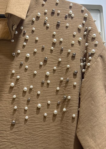 Düğmeli Bej Uzun Kollu Kadın Keten Gömlek - Görsel 2