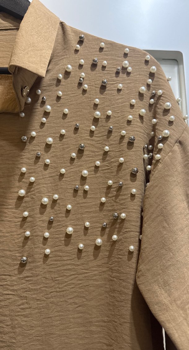 Düğmeli Bej Uzun Kollu Kadın Keten Gömlek - Görsel 2