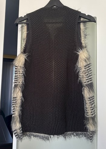 Kürk Detaylı Uzun Gri Zebra Desenli Kadın Yelek - Görsel 4