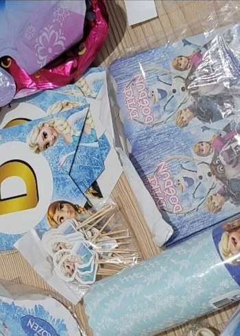 5 Yaş Beden mavi Renk 5 yaş elsa elbise ve doğum günü malzemeleri