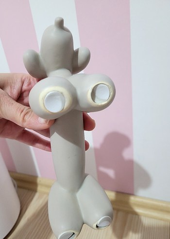 Krem Tonlarında Köpek Figürü - Görsel 3