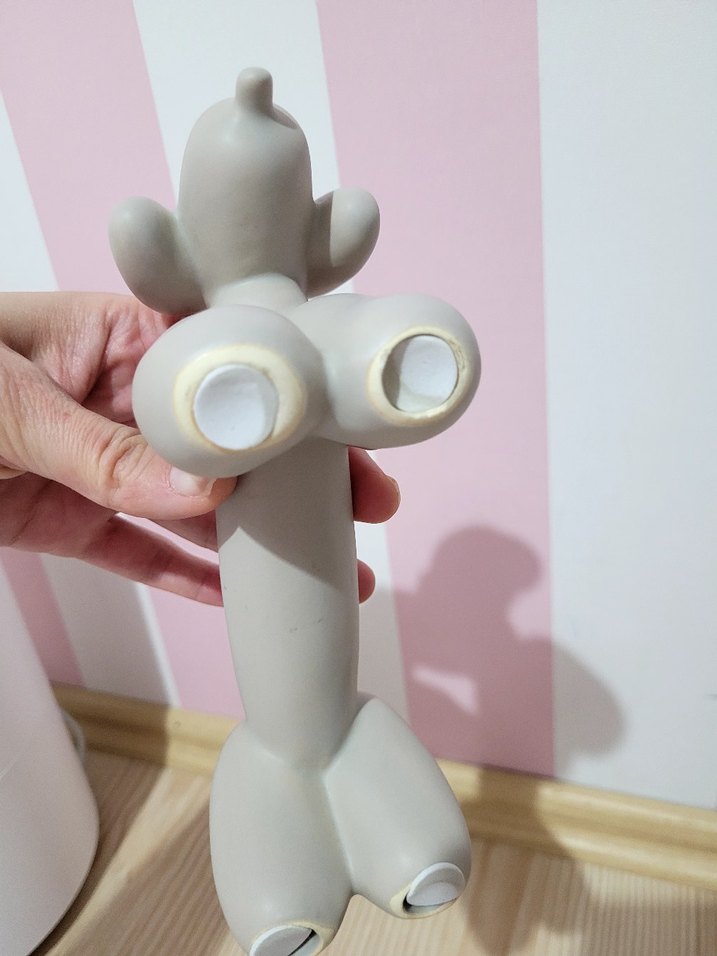 Krem Tonlarında Köpek Figürü - Görsel 3