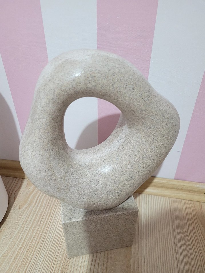 Bej Soyut Figürin - Görsel 4