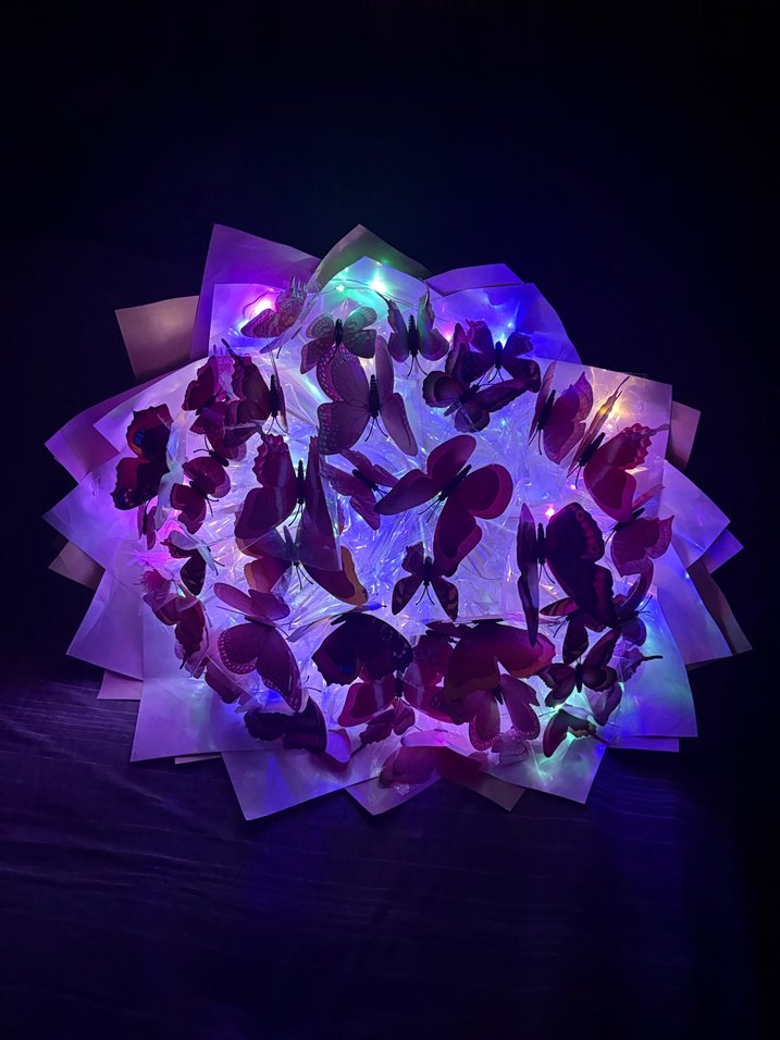 Pembe Baskılı Kelebekli çiçek buketi - Görsel 4