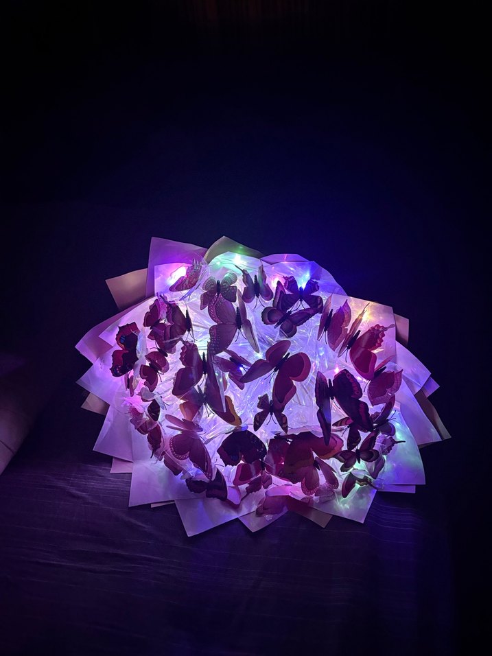 Pembe Baskılı Kelebekli çiçek buketi - Görsel 2