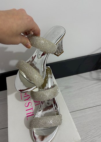 Topuklu terlik - Görsel 2