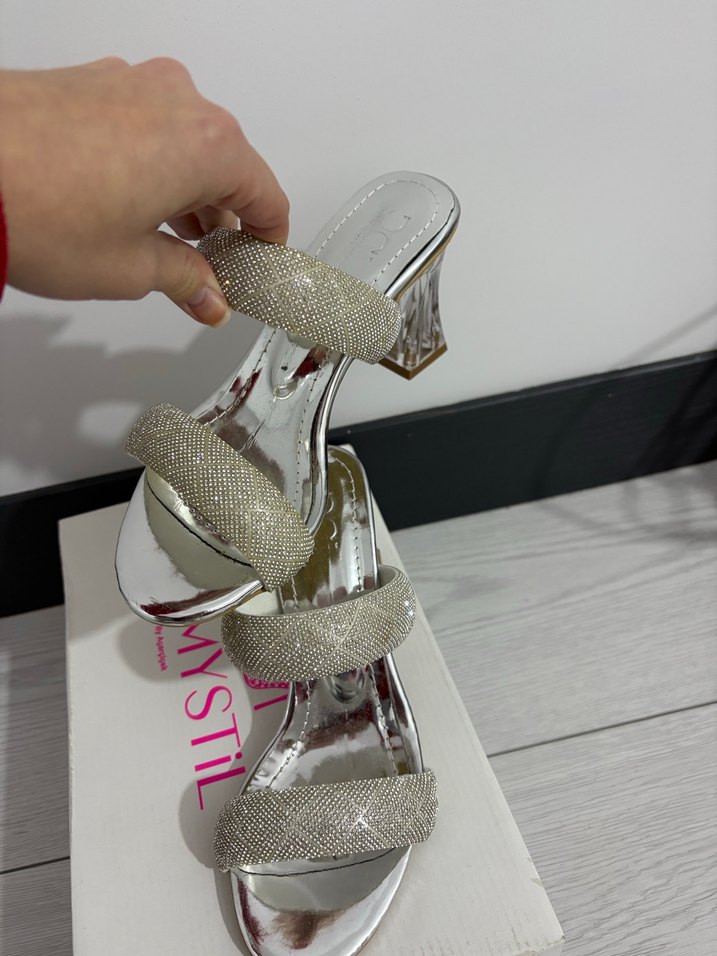 Topuklu terlik - Görsel 2