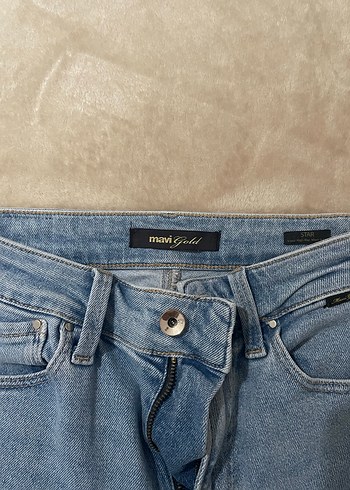 Mavi Gold Düğmeli Normal Boy Kadın Jean