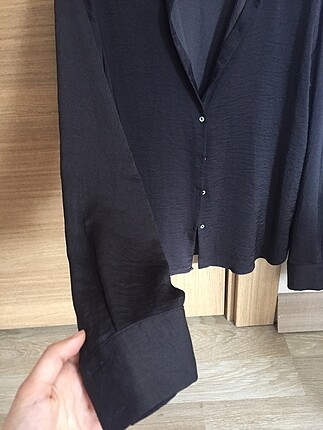 40 Beden siyah Renk H&M siyah gömlek