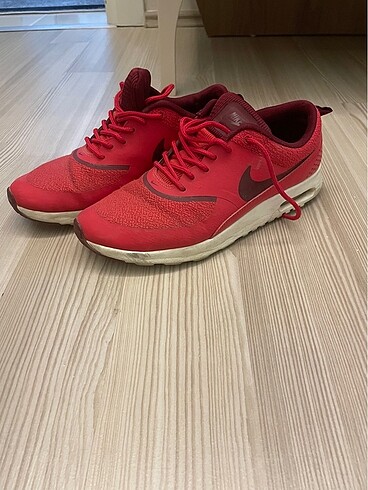 37 Beden kırmızı Renk Nike Air max Thierry kırmızı orijinal spor ayakkabı