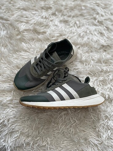38 Beden Orijinal Adidas spor ayakkabı