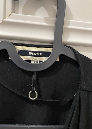 Siyah Dökümlü Ceket - Görsel 2