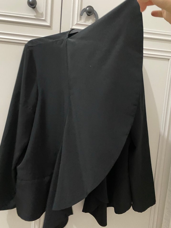 Siyah Dökümlü Ceket - Görsel 4