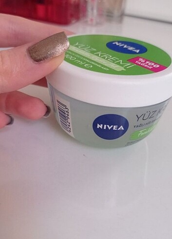 Nivea jel nemlendirici 