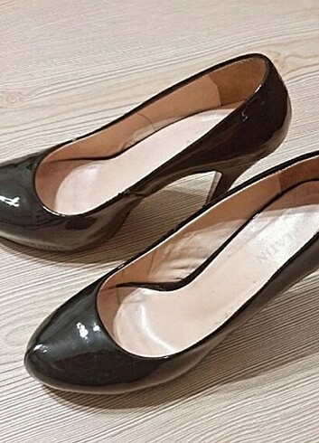 Nine West 2 çift kırmız ve siyah