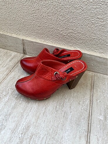 Celal Gültekin deri platform terlik
