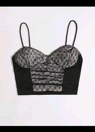 siyah kalp yaka askılı crop top