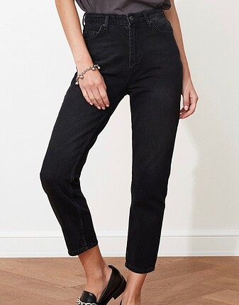 Mom Jean