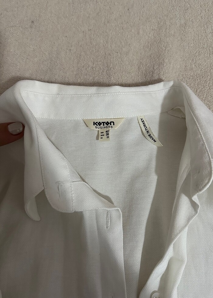 Beyaz gömlek - Görsel 4