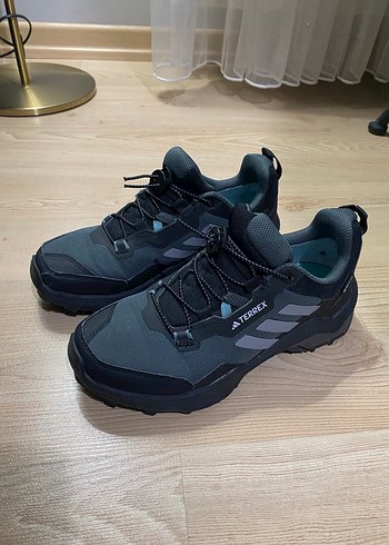 Adidas 38