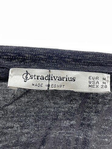 m Beden siyah Renk Stradivarius T-shirt %70 İndirimli.