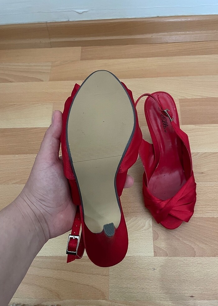 Saten kırmızı ayakkabı hiç kullanılmadı - Görsel 3