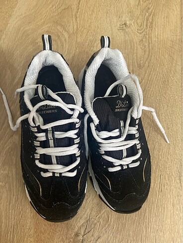 Skechers