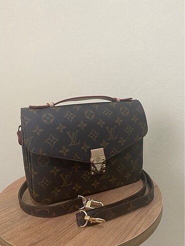 LV Replika Çanta
