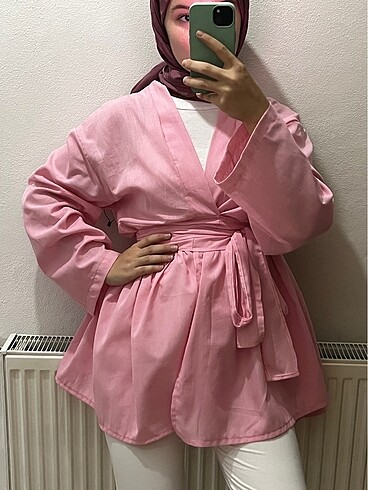 Pembe fırfırlı keten kimono