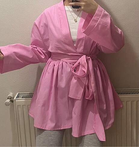 Pembe fırfırlı keten kimono