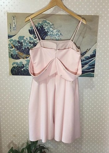 Pembe Nakışlı Askılı Midi Elbise - Görsel 2