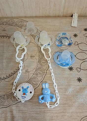 Avent ve Wee Baby bebek emzikleri