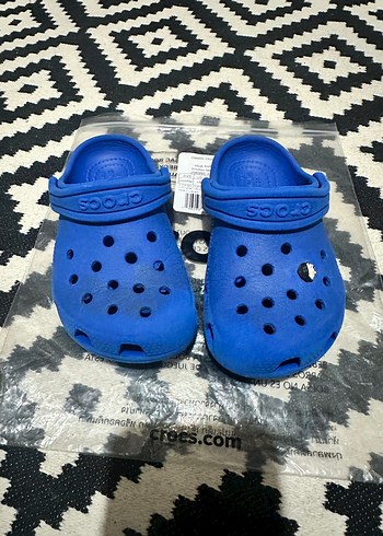 Crocs 26