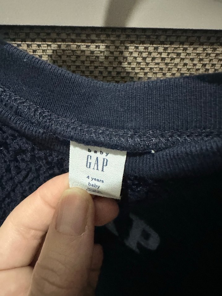 GAP Erkek Çocuk Lacivert Nakışlı Sweatshirt - Görsel 2