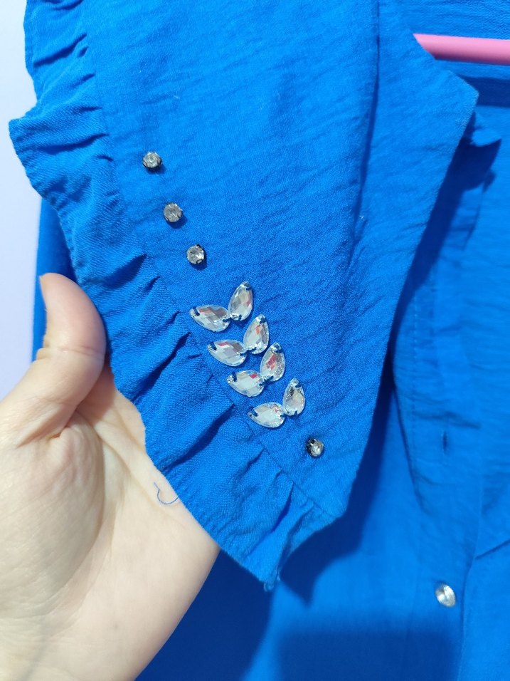 Mavi Düğmeli Kadın Gömlek.  Markanin ürünü - Görsel 4