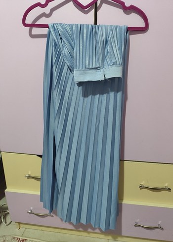 Mavi Pileli Uzun Kadın Etek - Görsel 3