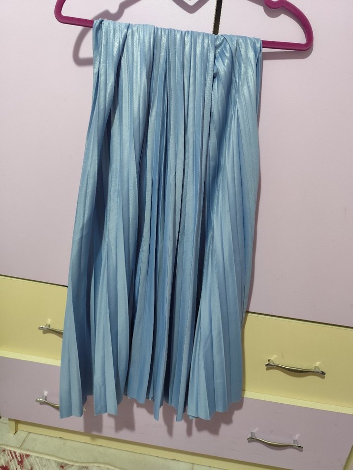 Mavi Pileli Uzun Kadın Etek - Görsel 2