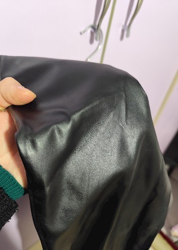 Siyah Deri Bol Kesim Midi Kadın Pantolon - Görsel 5