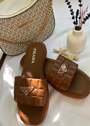Diğer Prada Kahverengi Deri Dolgu Topuklu Terlik