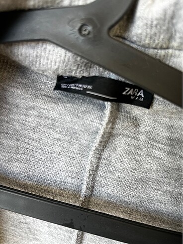 Zara pardesü hırka kalınlığında - Görsel 4