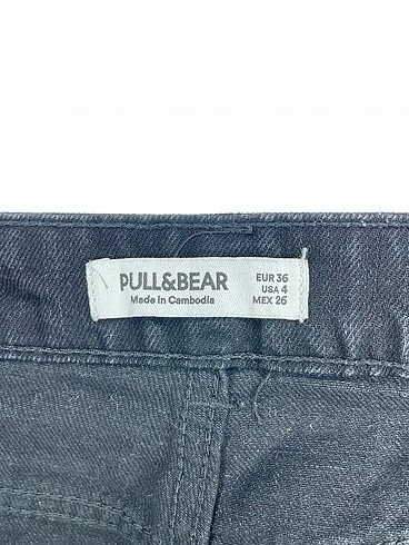 36 Beden siyah Renk Pull and Bear Mini Şort %70 İndirimli.