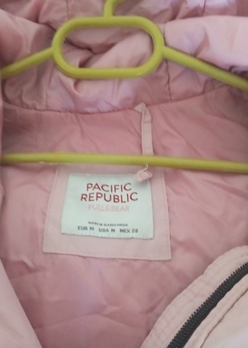 Pull and Bear Pembe Kapüşonlu Fermuarlı mont