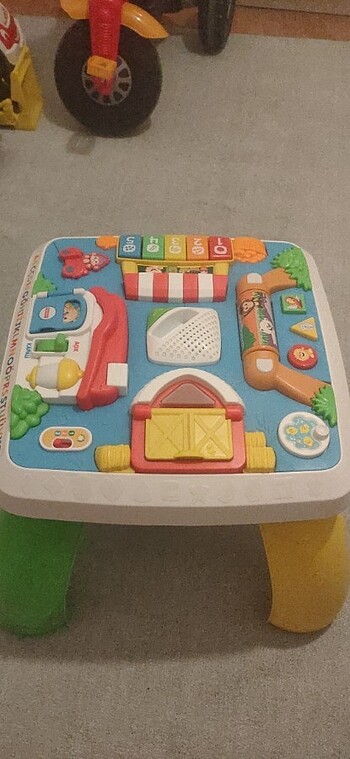 Fisher price eğitici aktivite masası 