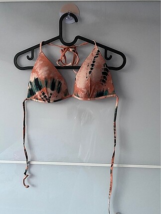 H&M bikini üstü