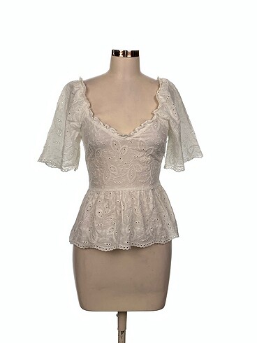 H&M Bluz %70 İndirimli.