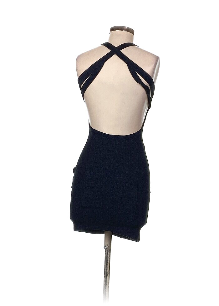 Bershka Kısa Elbise %70 İndirimli. - Görsel 3